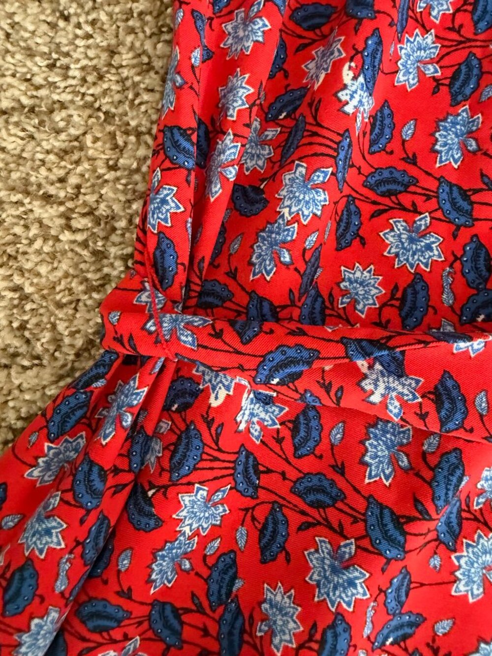 Red Floral Pattern Dress - Picture 8 of 9